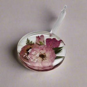 Wedding Bouquet Preservation Ornament Pressed Flower Holiday Ornament Wedding Flower Keepsake Bridal Bouquet Gift Resin Flower Preservation